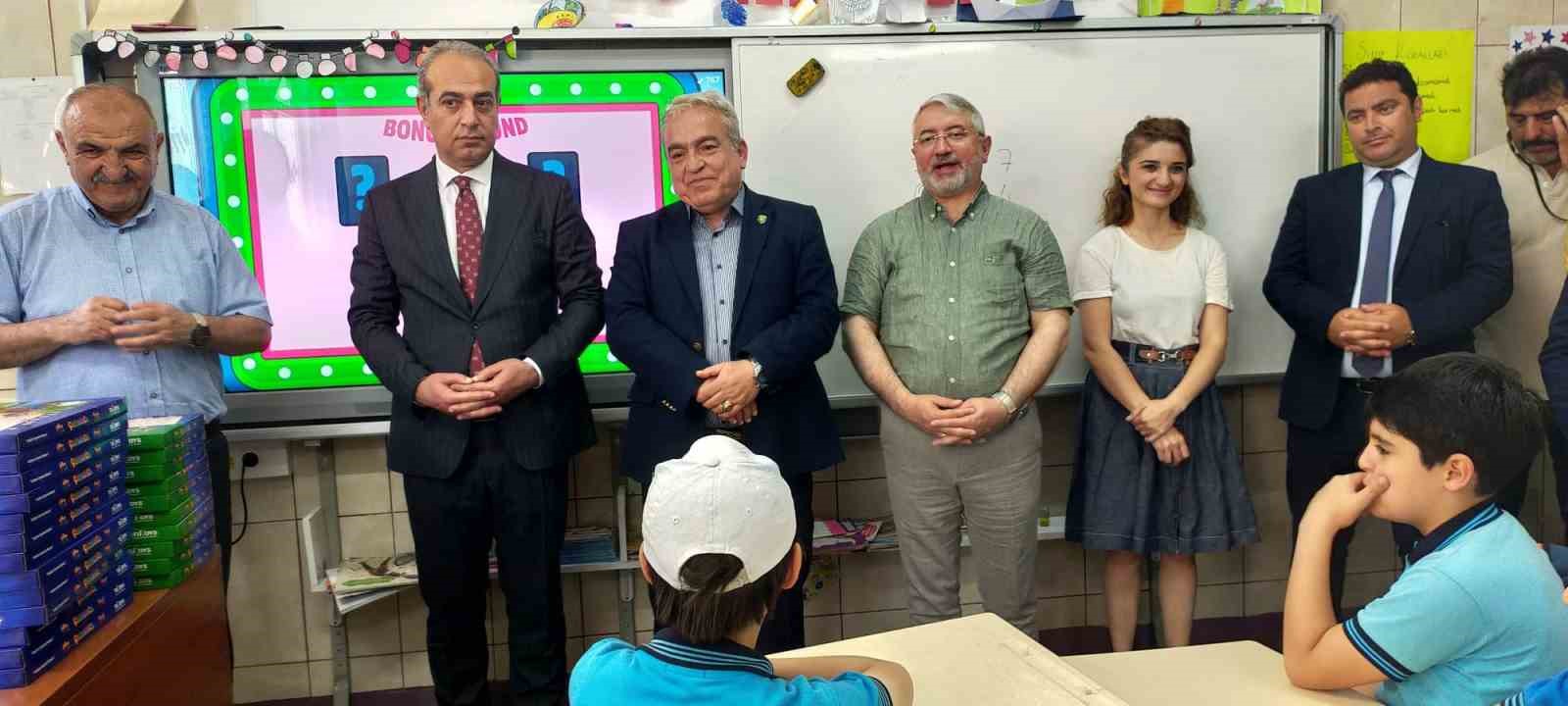 Şehit ailelerinden &ldquo;Şehidimizden Kardeşine Hediye&rdquo; projesi
