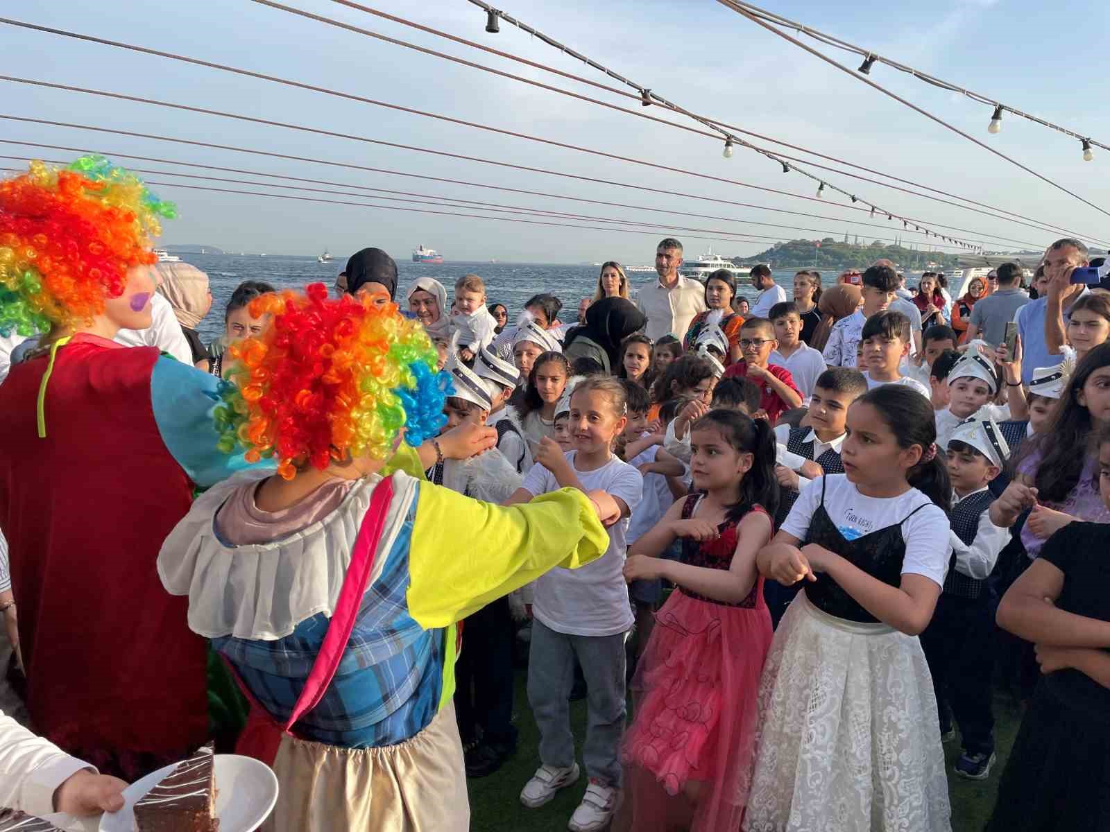 Geleneksel Beyoğlu S&uuml;nnet Ş&ouml;leni bu yıl İstanbul Boğazı&rsquo;nda ger&ccedil;ekleşti
