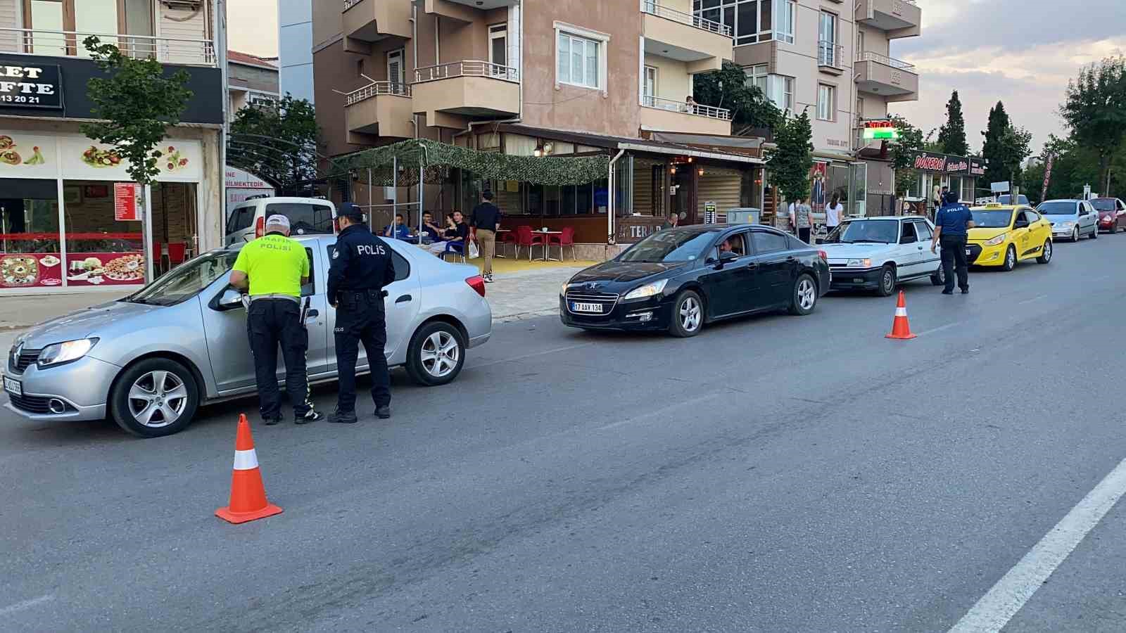 Edirne&rsquo;de emniyetten şok uygulama
