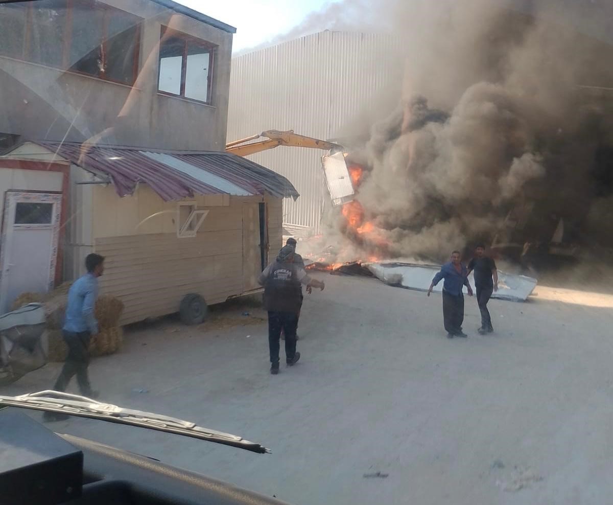 Hatay’da fabrikada çıkan yangın söndürüldü