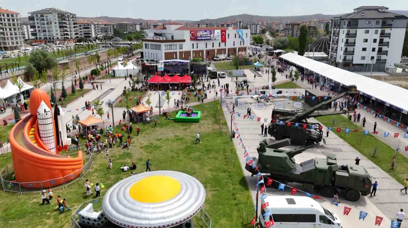 Aksaray'da Bilim Festivali coşkuyla başladı İhlas Haber Ajansı