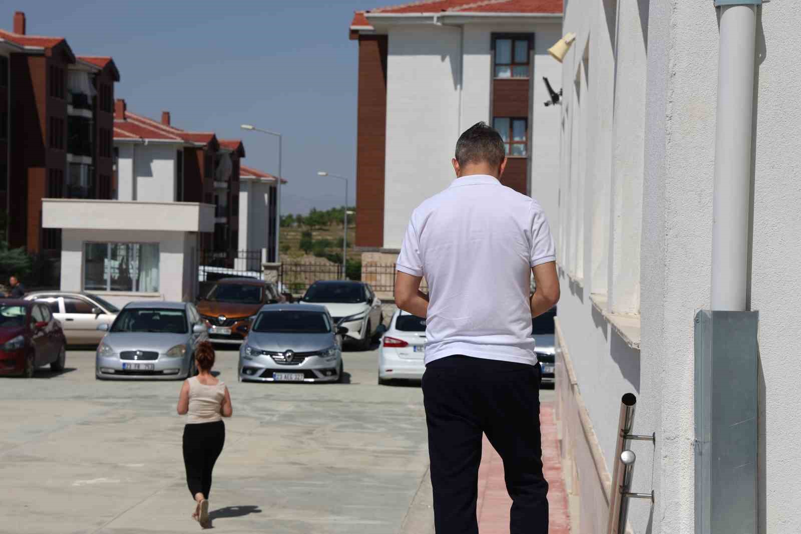 Bu okulda TYT’ye girenler 40 yaşında, geç kalanların heyecanı güldürdü