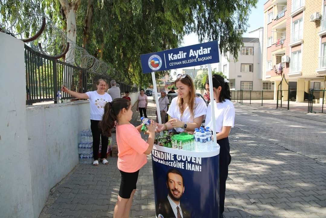 Ceyhan Belediyesi YKS&rsquo;de &ouml;ğrencileri yalnız bırakmadı
