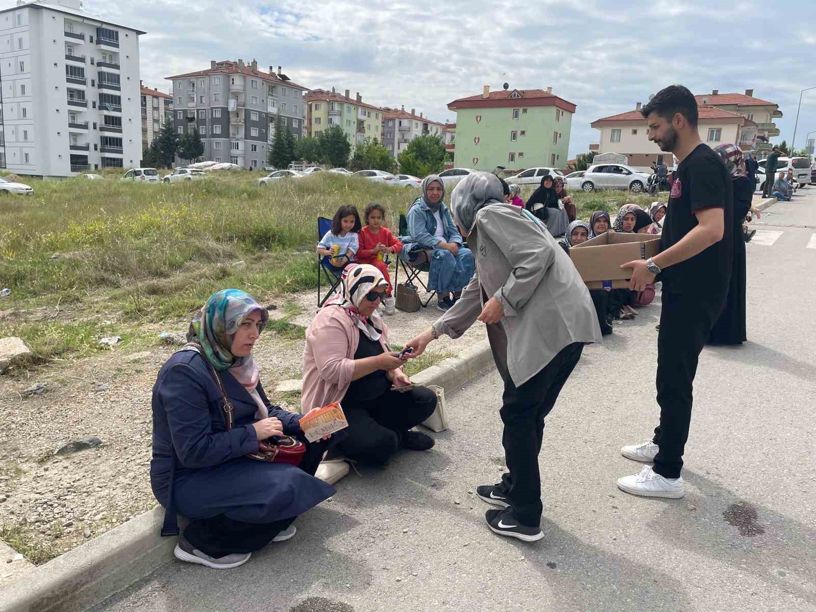 Çorum Belediyesi öğrenci ve velileri yalnız bırakmadı