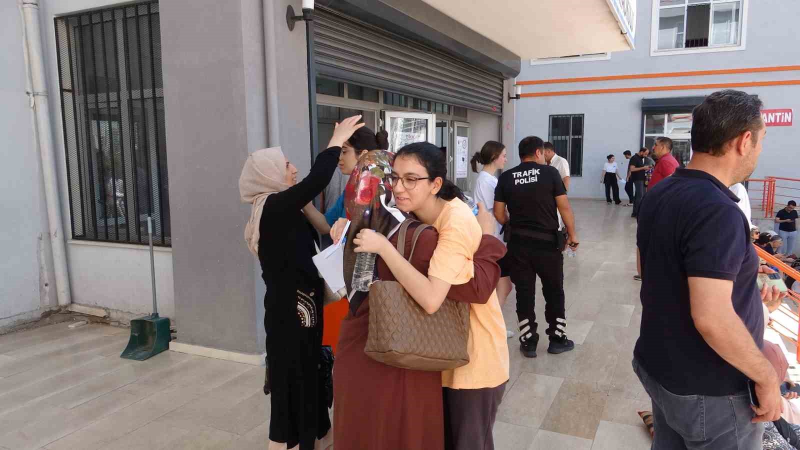 YKS&rsquo;de ikinci oturum heyecanı
