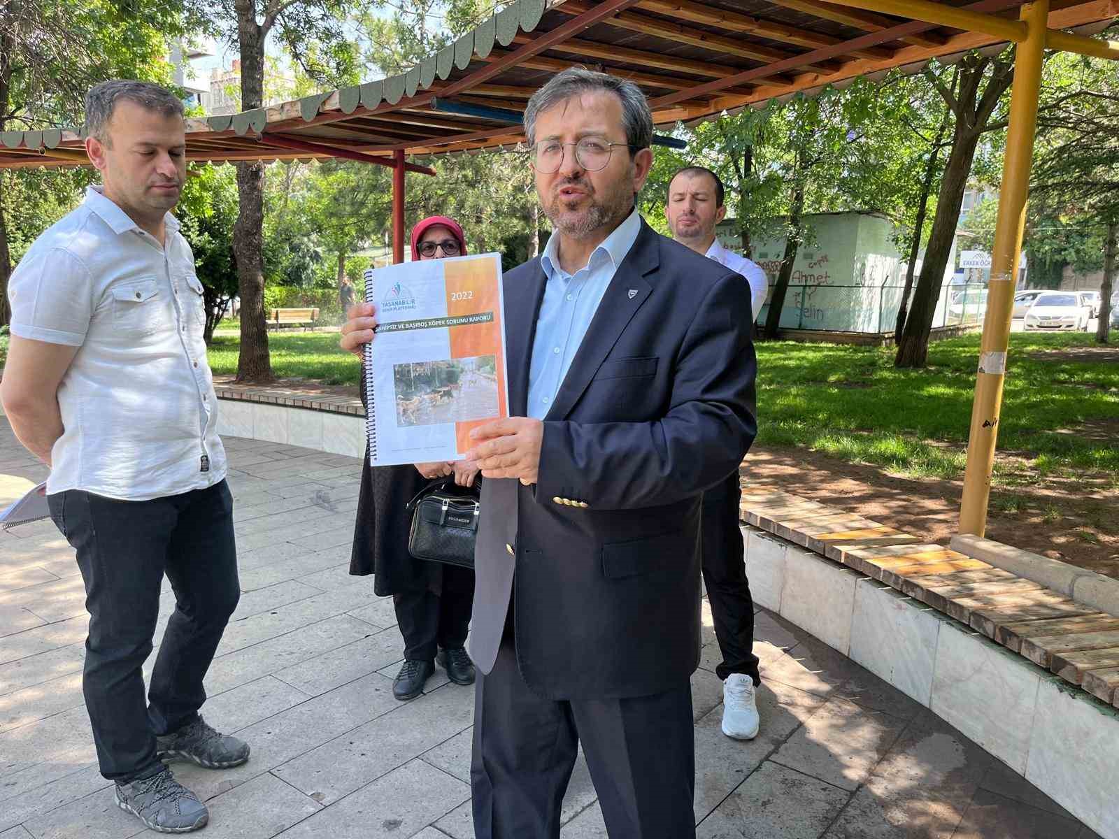 Sokakların g&uuml;venliği i&ccedil;in vatandaşlar sahipsiz k&ouml;pek sorununa &ccedil;&ouml;z&uuml;m bekliyor
