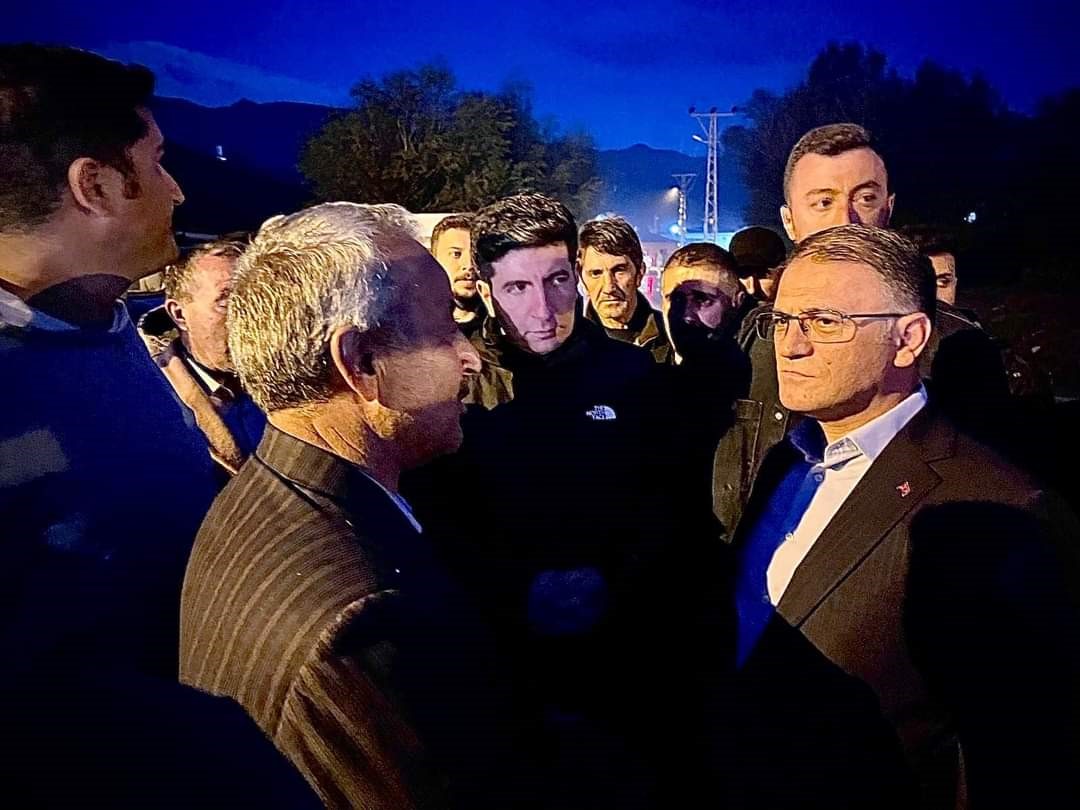 Van Saray&rsquo;da sel: 2 b&uuml;y&uuml;kbaş, 100&rsquo;e yakın k&uuml;&ccedil;&uuml;kbaş hayvan telef oldu
