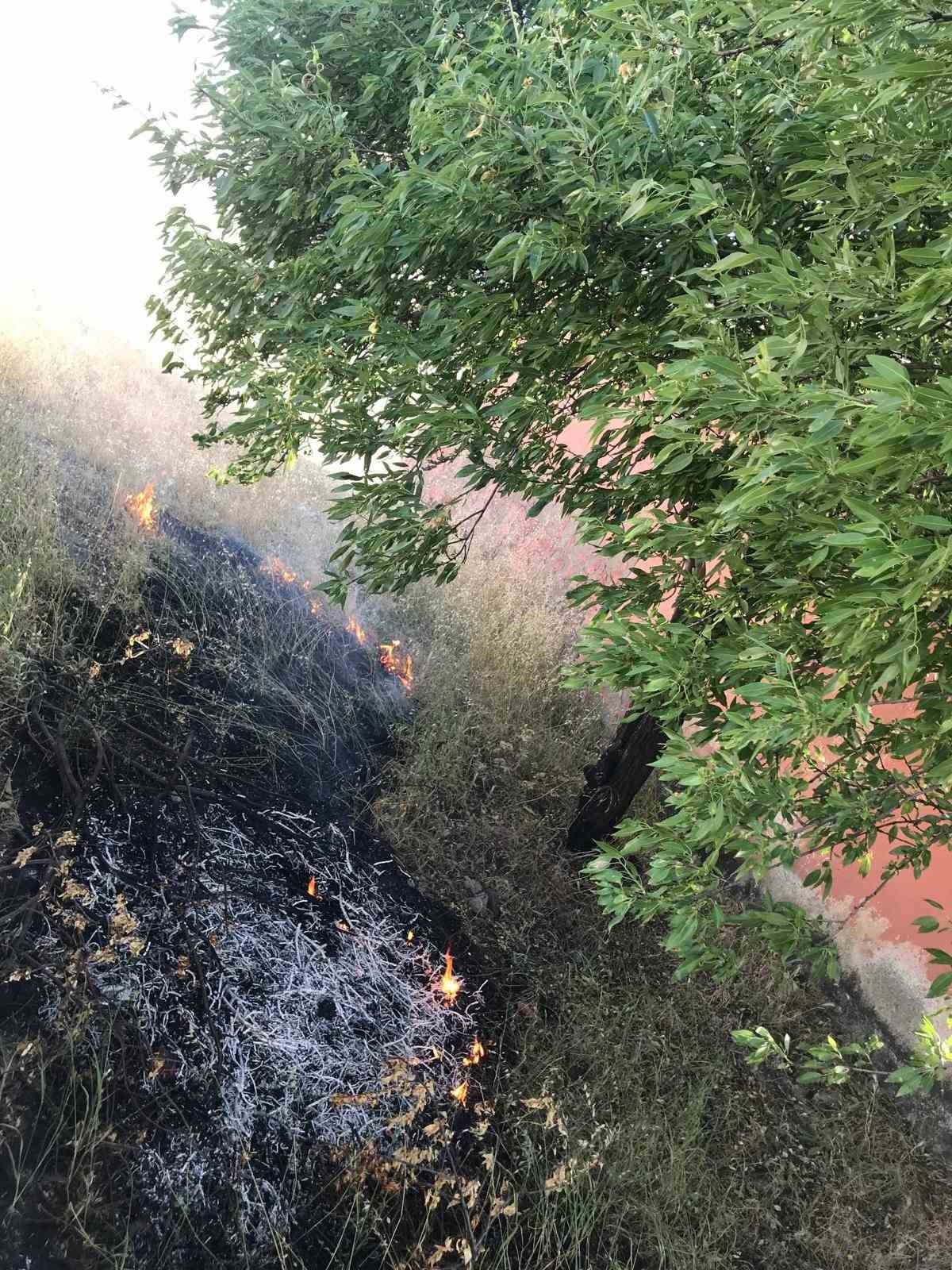 Elazığ’da korkutan yangın