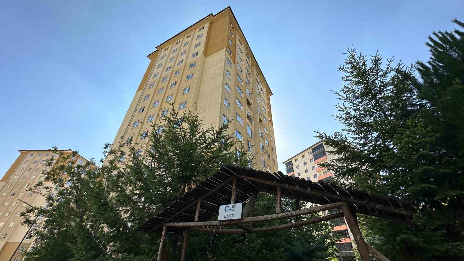 Ankara’da baba, eşini ve kızını öldürdü