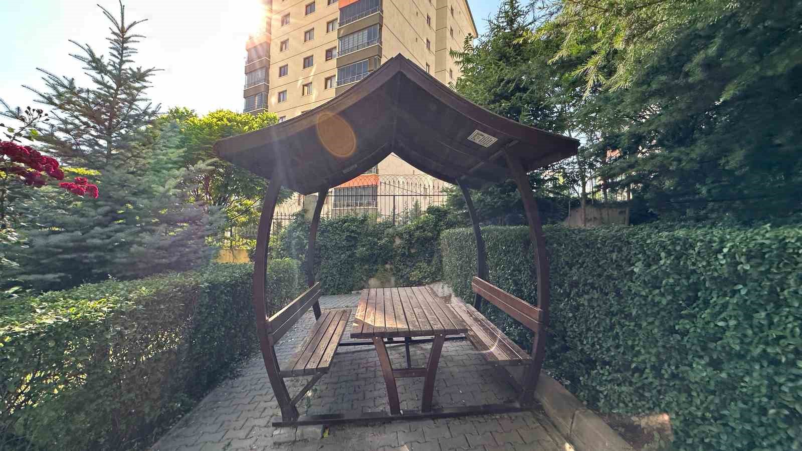 Ankara’da baba, eşini ve kızını öldürdü