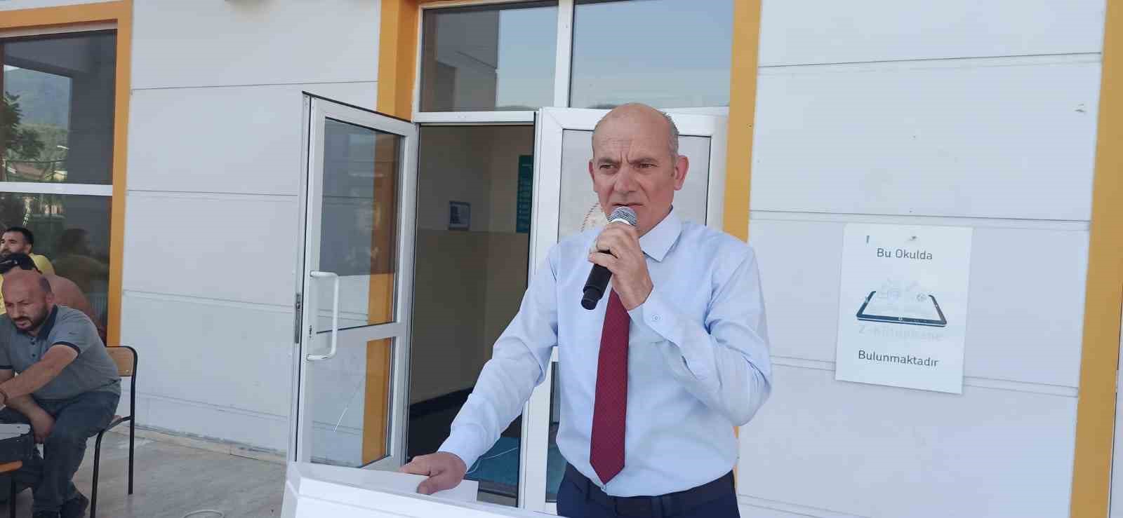 Devrek’te İmam Hatiplilerden mezuniyet sevinci