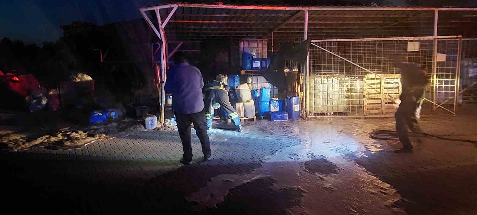 Burdur&rsquo;da s&uuml;t fabrikasında &ccedil;ıkan yangın itfaiyenin hızlı m&uuml;dahalesiyle s&ouml;nd&uuml;r&uuml;ld&uuml;
