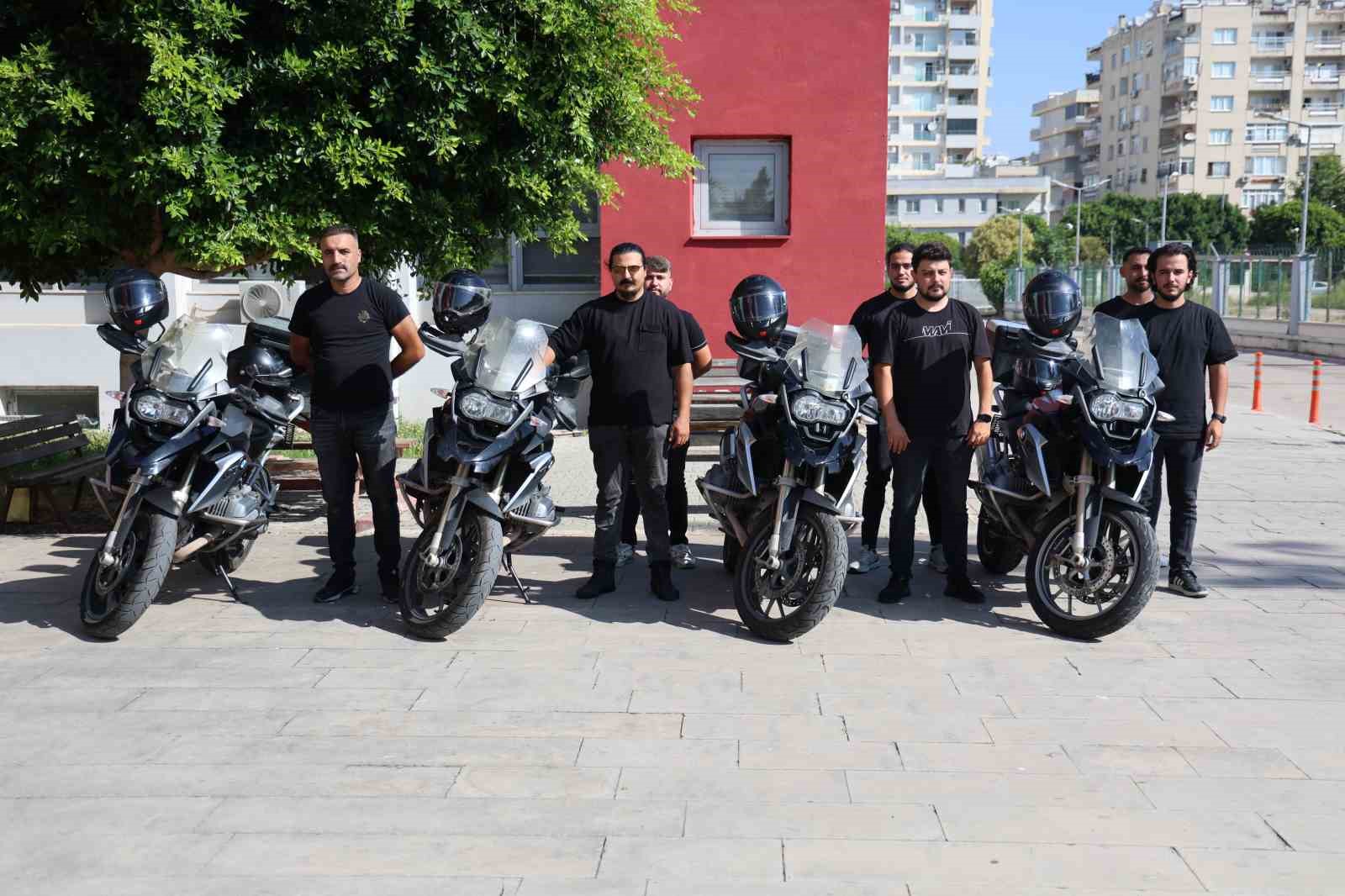 Uyuşturucuya rekor tutuklamaya emniyet m&uuml;d&uuml;r&uuml;nden tebrik

