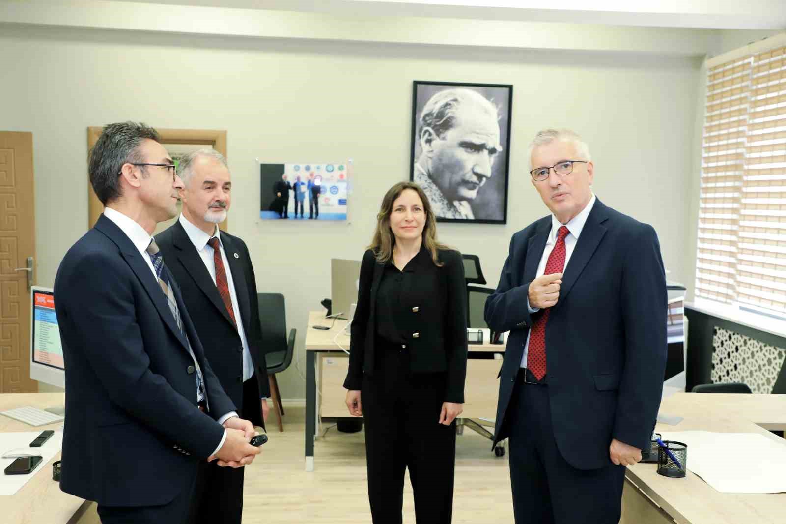 Erzurum&rsquo;da &ldquo;Y&uuml;ksek&ouml;ğretimde Kalite&rdquo; konuşuldu
