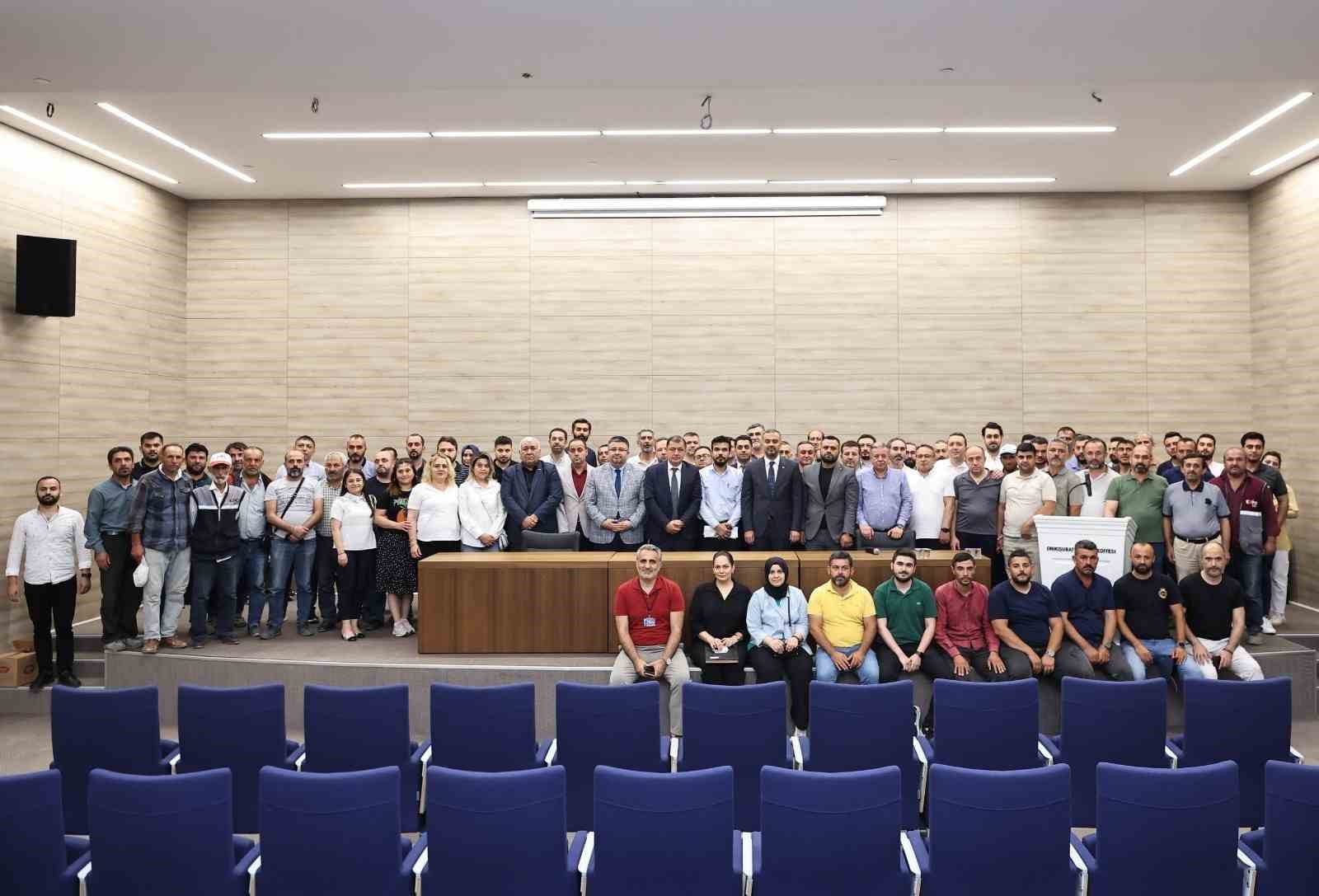 Başkan Toptaş&rsquo;tan bayram &ouml;ncesi belediye personeline zam m&uuml;jdesi
