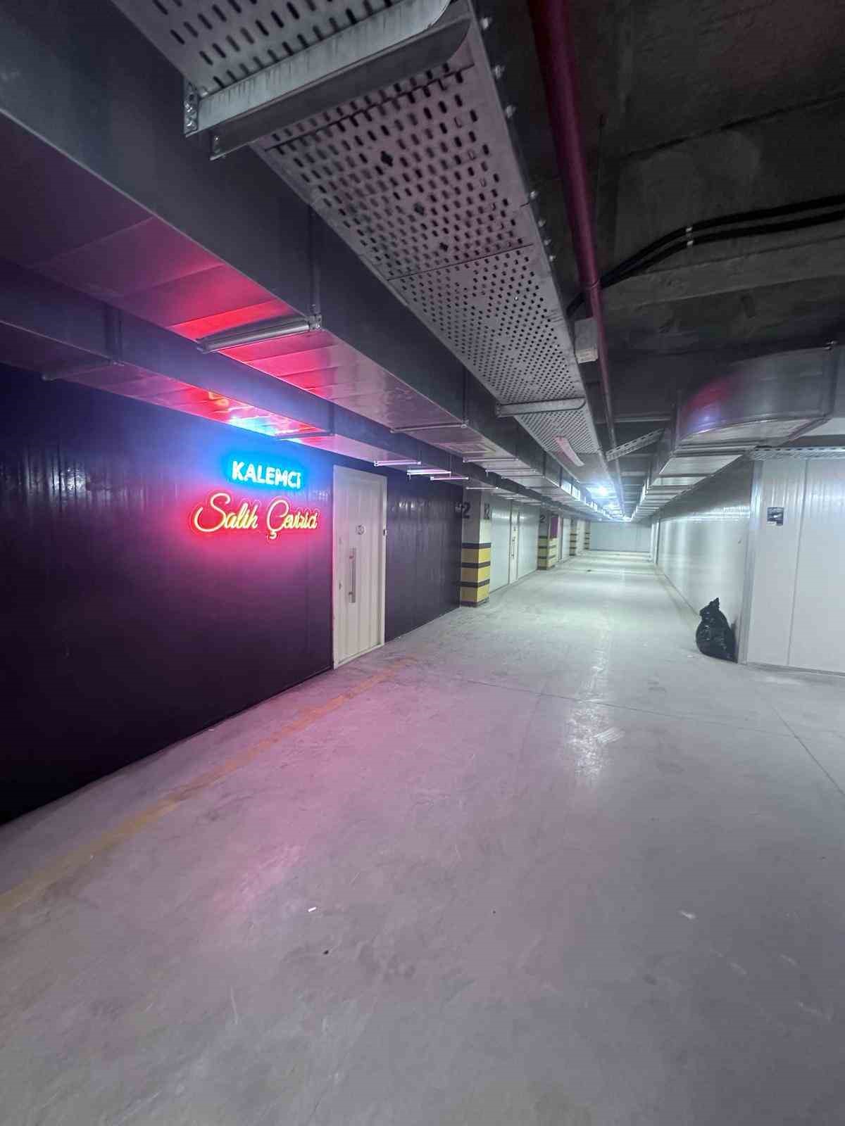 Çok katlı otopark kuyumcu esnafının üretim merkezi oldu