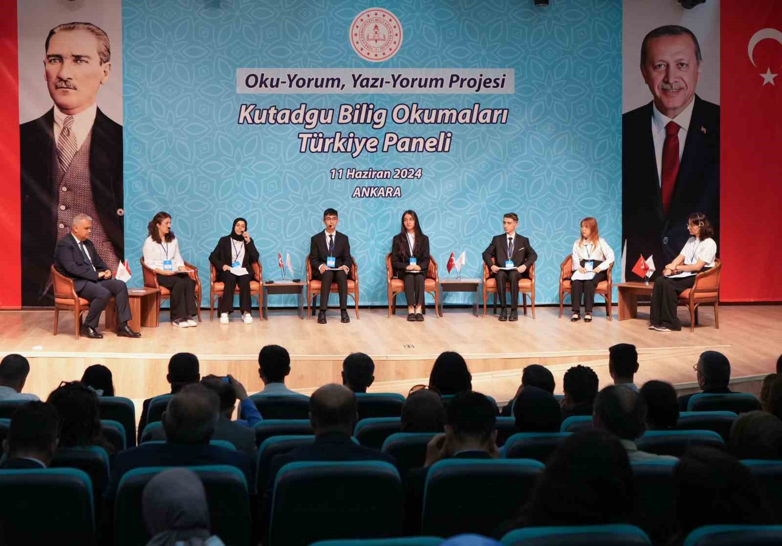 Bakan Tekin, &rsquo;Oku-Yorum, Yazı-Yorum Projesi Kutadgu Bilig Okumaları T&uuml;rkiye Paneli&rsquo;ne katıldı
