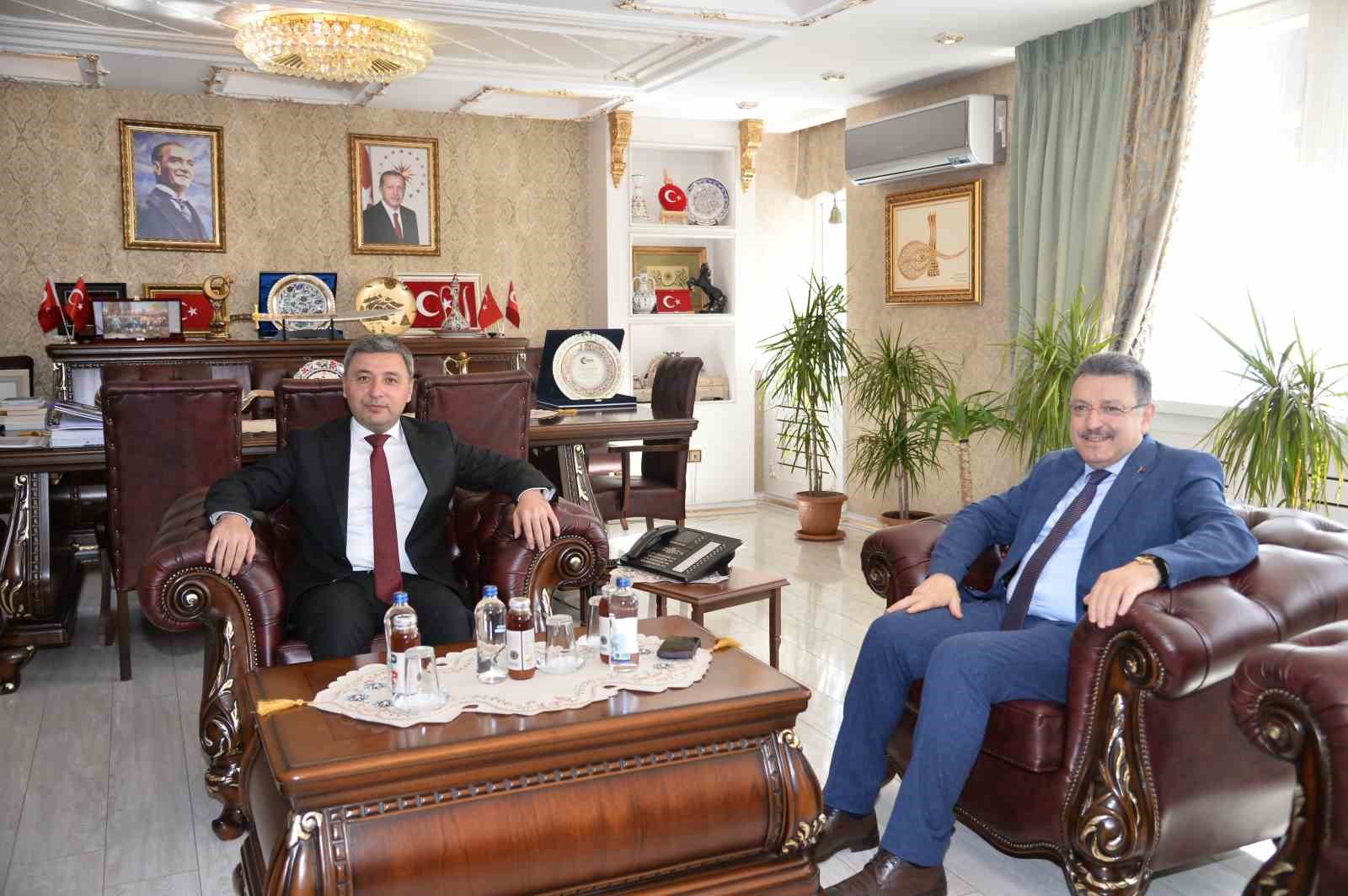 Başkan Gen&ccedil;: "&Ccedil;akırg&ouml;l Projesi hem Trabzon&rsquo;a hem de G&uuml;m&uuml;şhane&rsquo;ye kazandıracak"
