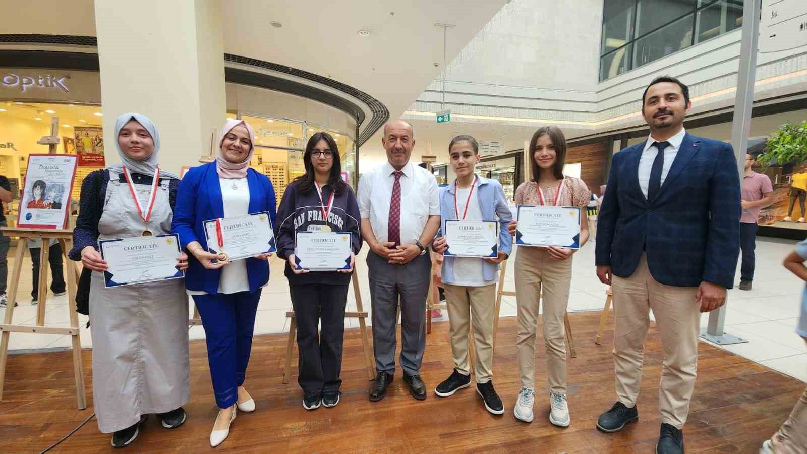K&uuml;tahya BİLSEM&rsquo;de yıl sonu sergisi
