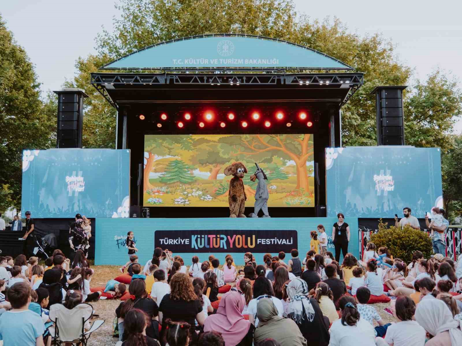 Samsun’da Kültür Yolu Festivali coşkusu