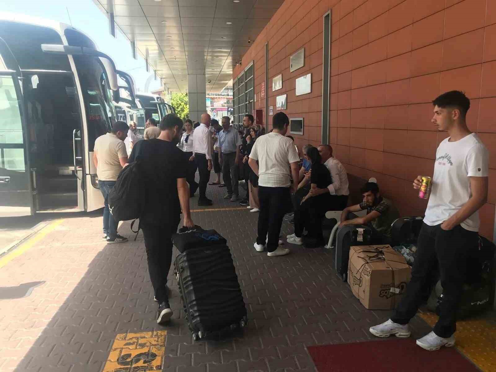 İlave servisler otob&uuml;s biletlerinin fiyatlarını arttırdı
