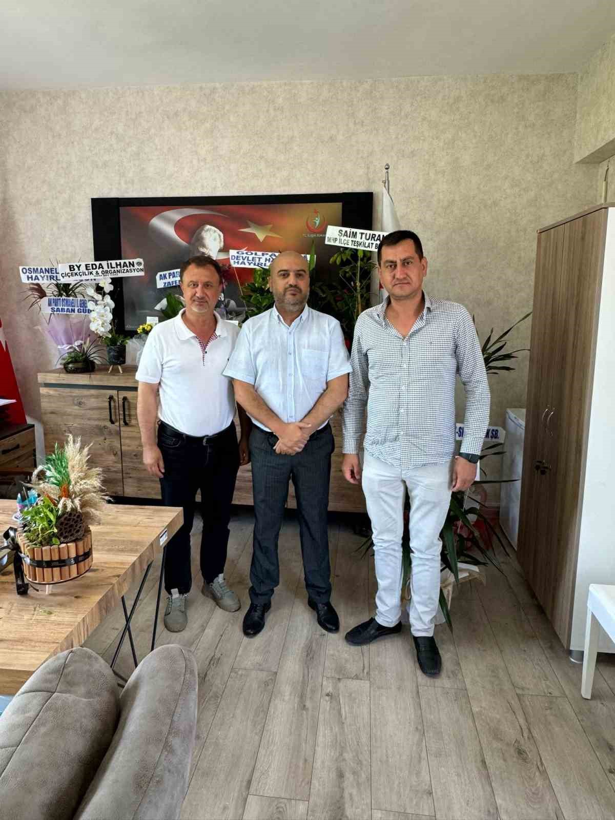 İl&ccedil;enin sevilen doktoru Kızıl&ouml;z&rsquo;e hayırlı olsun ziyaretleri devam ediyor
