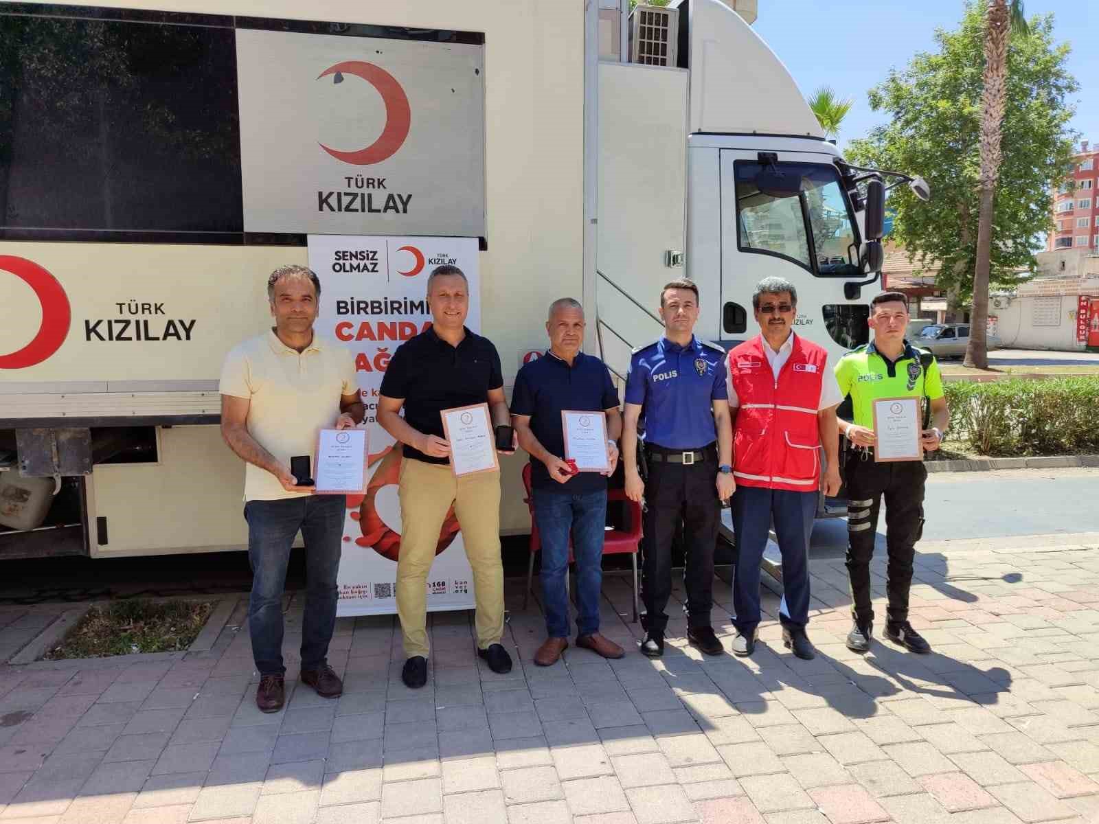 15. kez kan bağışladı 2 hastaya can oldu
