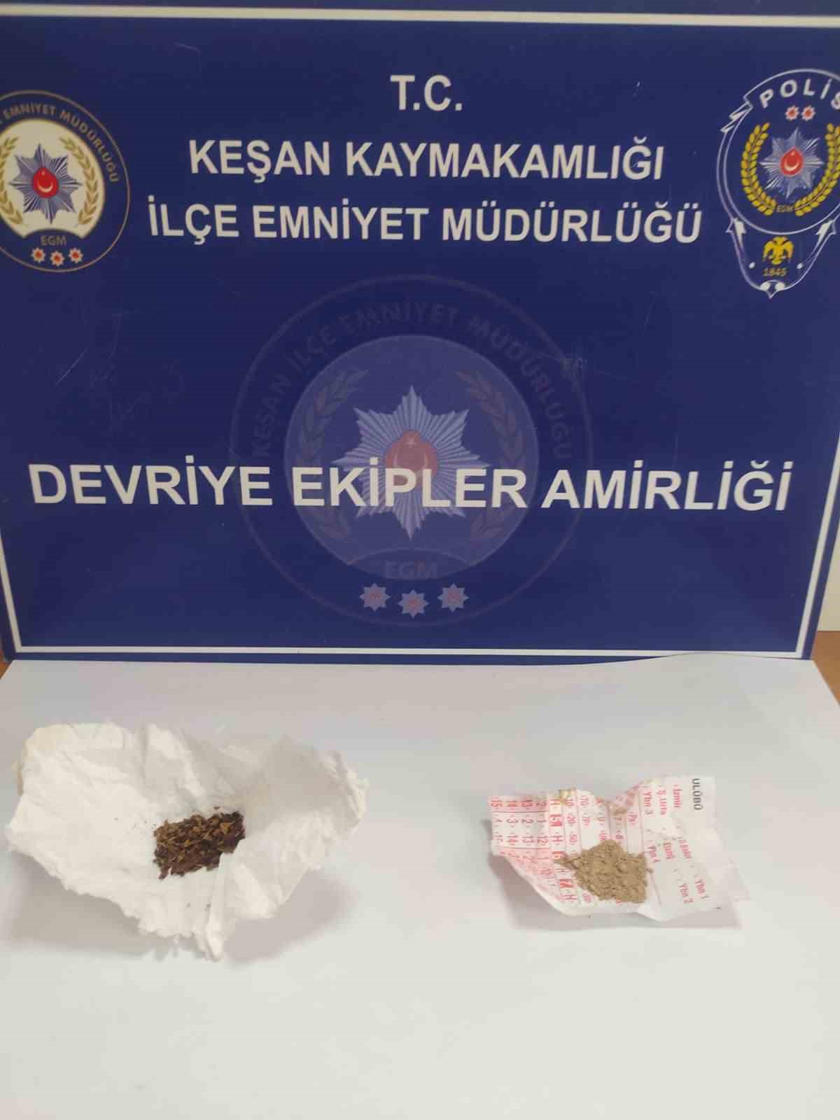 Keşan&rsquo;da uyuşturucu ile yakalanan 3 ş&uuml;pheli g&ouml;zaltına alındı
