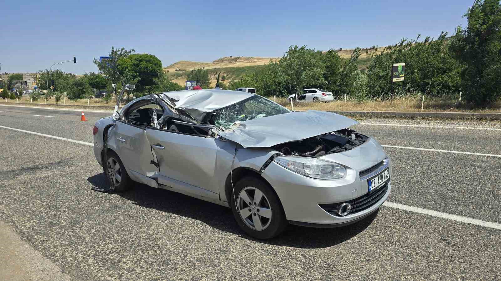 Adıyaman'da biçerdöver ile otomobil çarpıştı: 1'i ağır, 3 yaralı İhlas Haber Ajansı