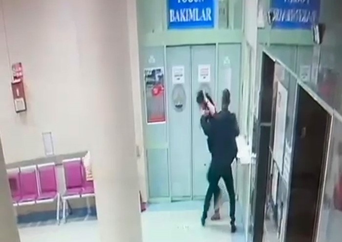 Edirne&rsquo;de doktoru darbeden sanığa 2 yıl 1 ay hapis
