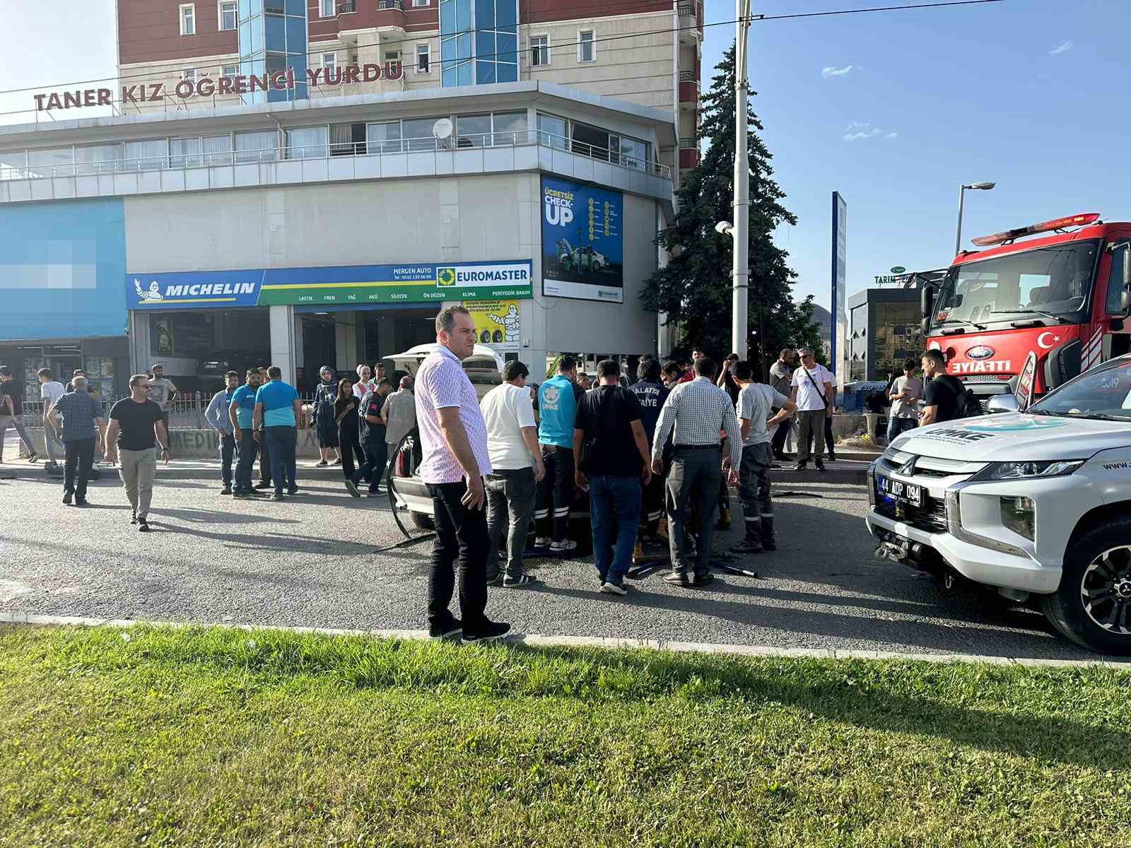İki aracın karıştığı kazada: 2 yaralı
