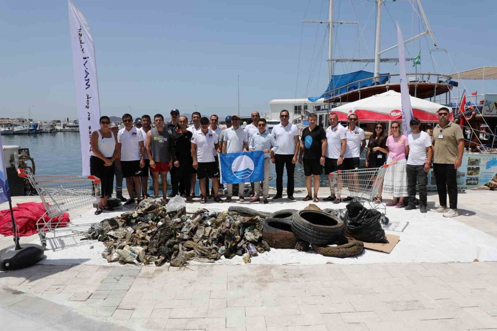 Deniz dibi temizliği Turgutreis’te yapıldı
