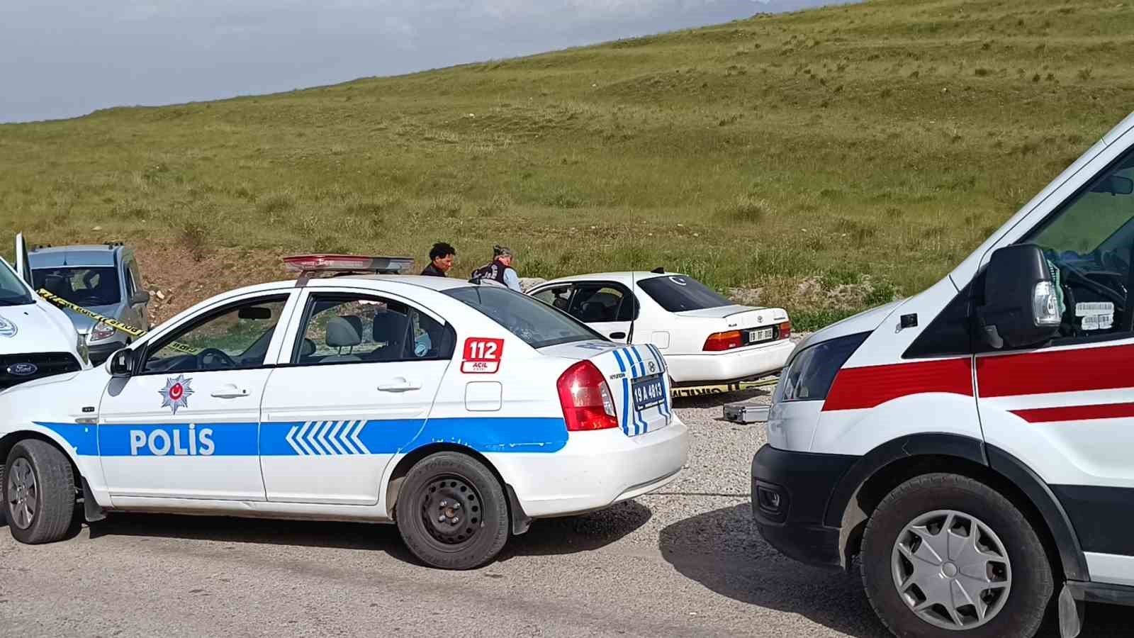 Otomobil içerisinde silahla vurulmuş halde bulundu