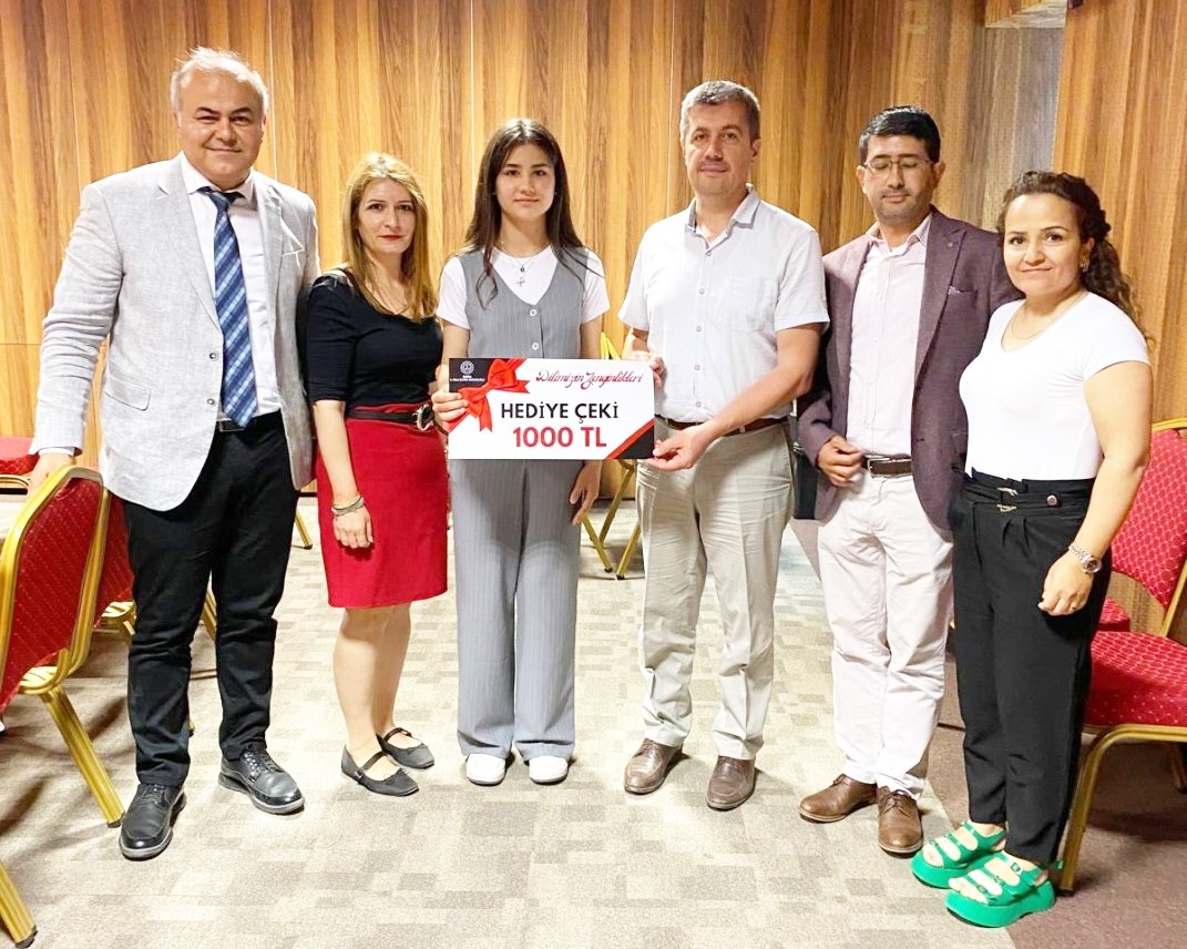 Dili zenginleştirdiler, &ouml;d&uuml;lleri topladılar
