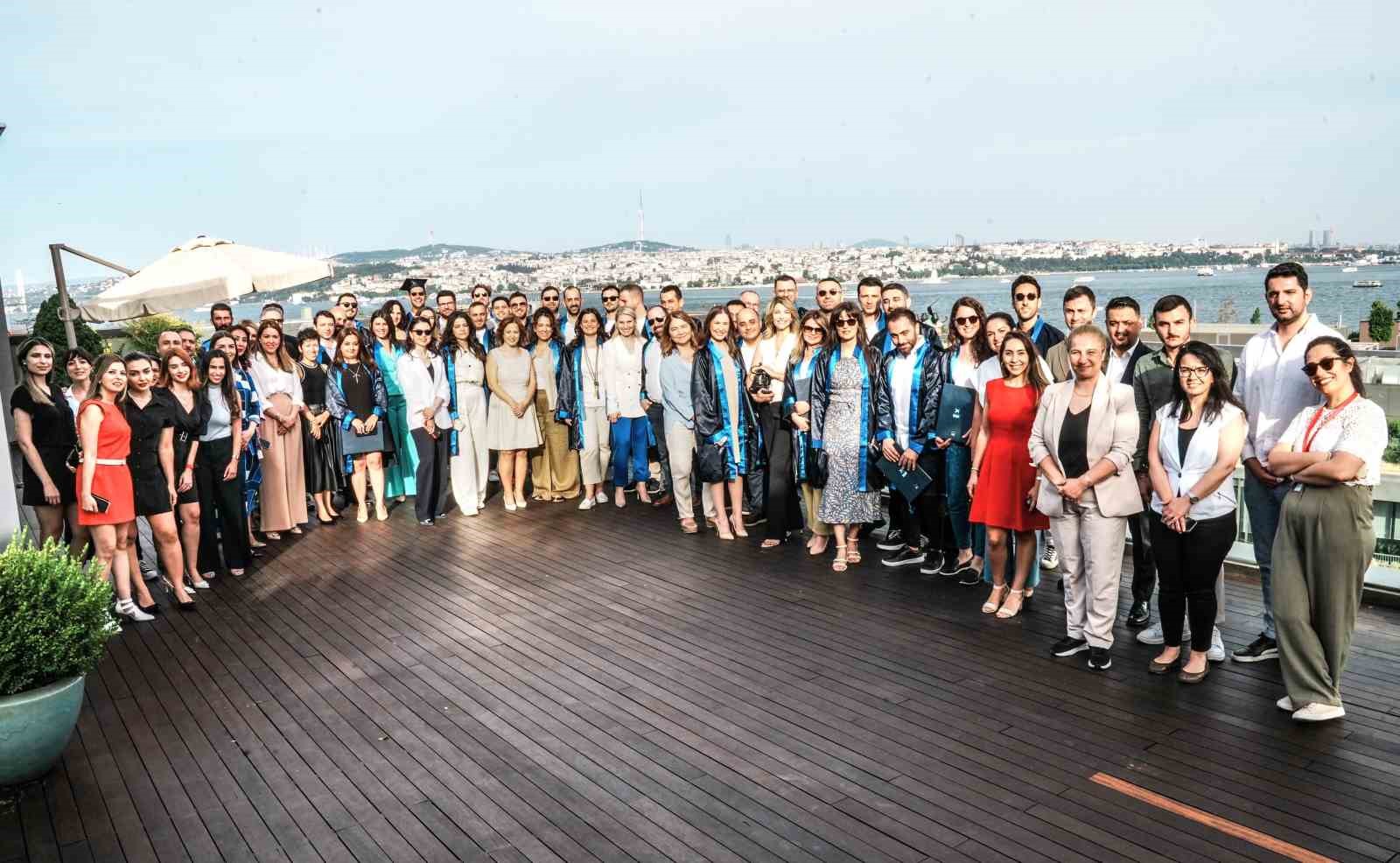 AXA Türkiye, geleceğin sigortacılarını yetiştirmeye devam ediyor