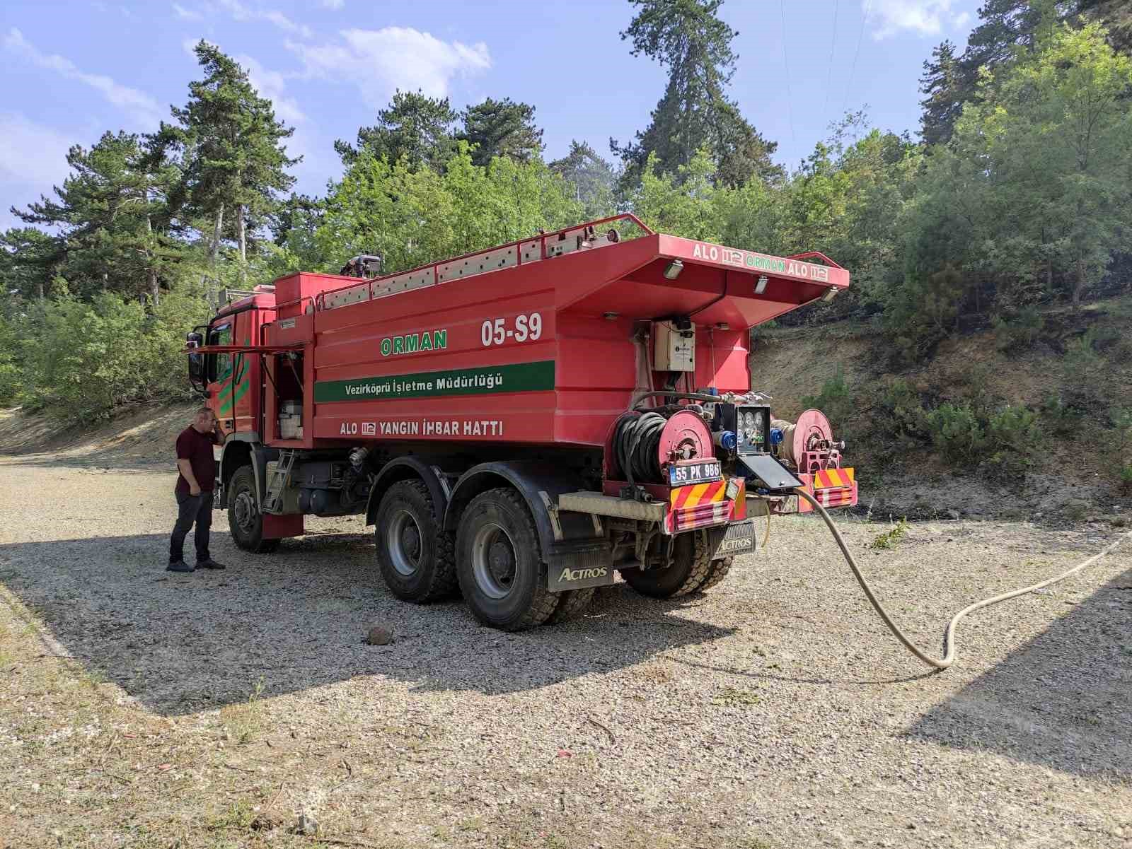 Vezirk&ouml;pr&uuml;&rsquo;de orman yangını
