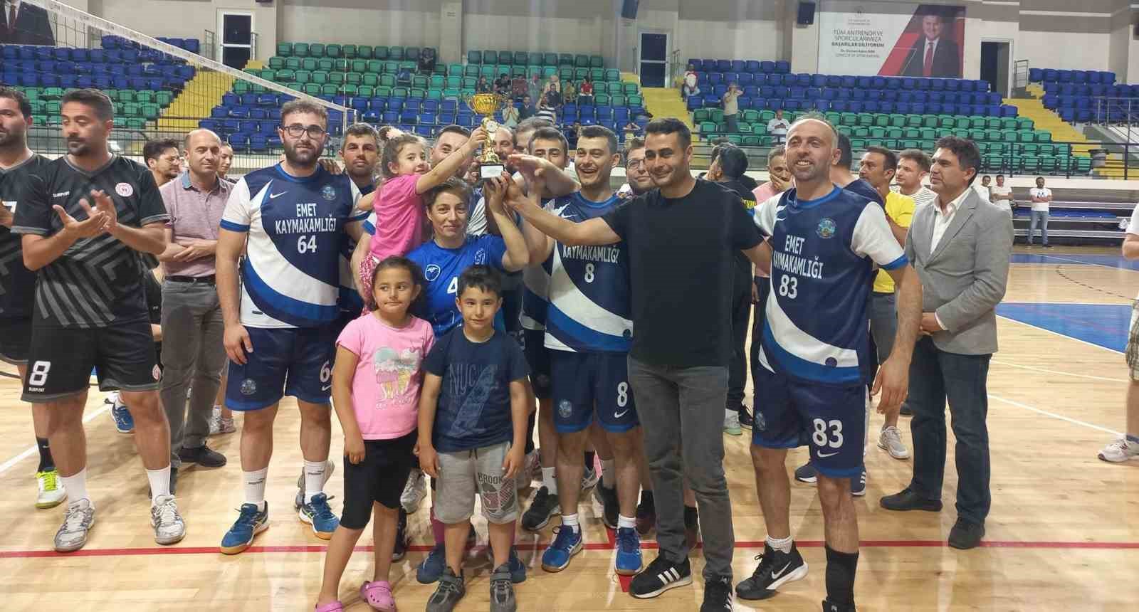 K&uuml;tahya&rsquo;da kurumlar arası voleybol turnuvası
