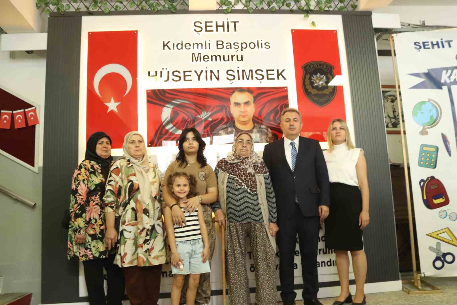 Şehidin adının verildiği okulda karne t&ouml;reni ger&ccedil;ekleşti
