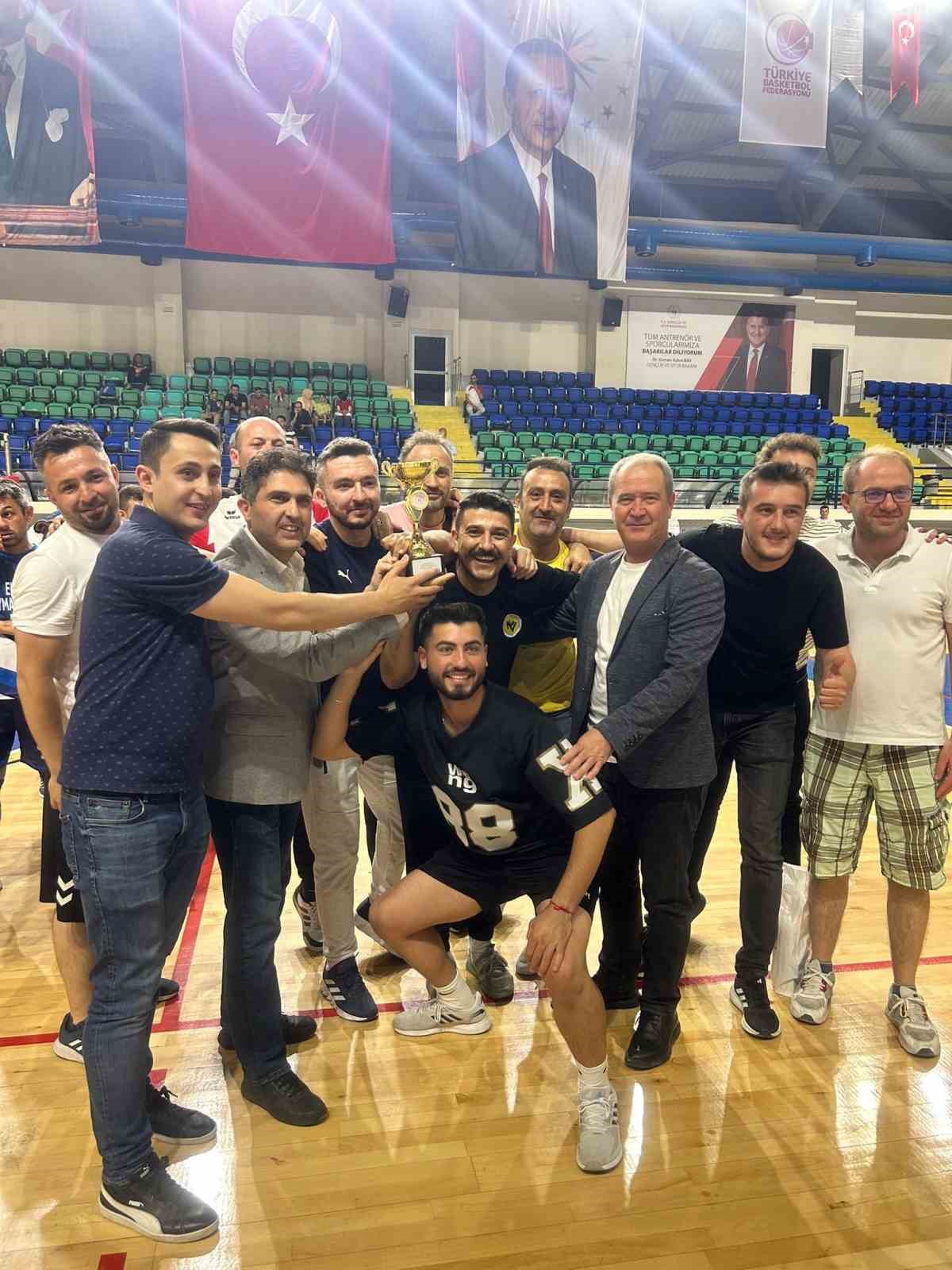 K&uuml;tahya&rsquo;da voleybol turnuvası
