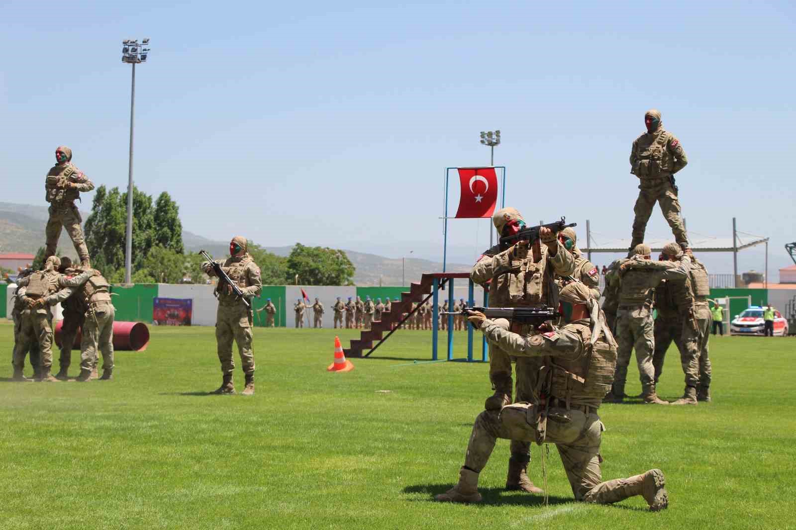 Bingöl’de Jandarma Teşkilatı’nın 185’inci yıldönümü etkinliklerle kutlandı
