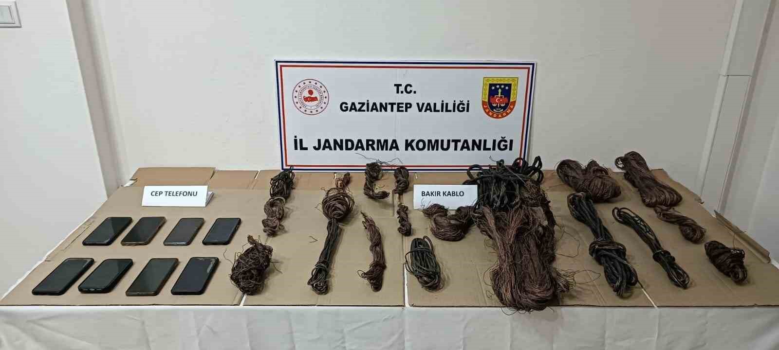 Devlet kurumundan 5 milyon liralık kablo vurgununa jandarma darbesi