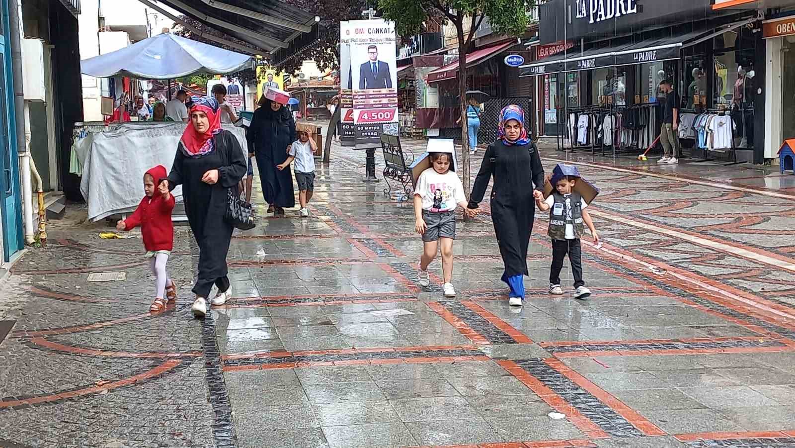 Edirne&rsquo;de sağanak yağmur etkili oldu
