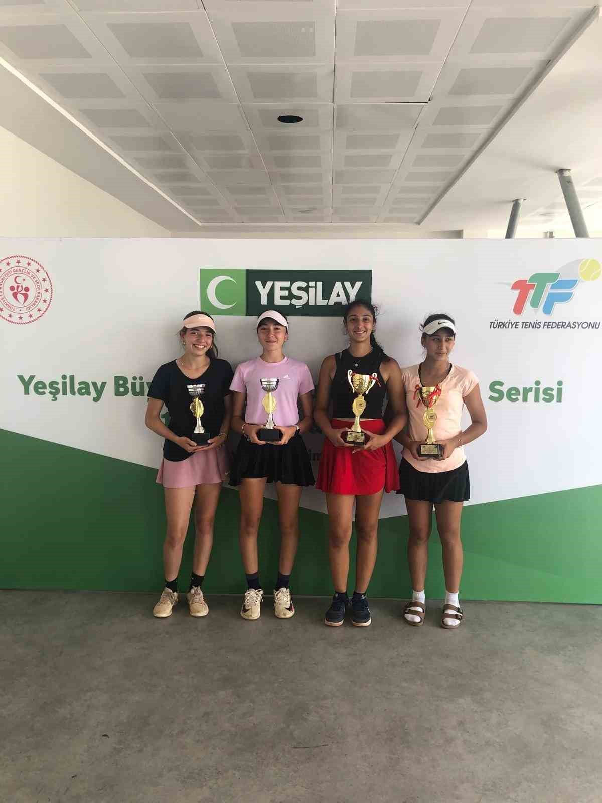 Yeşilay Büyükler Yaz Kupası Türkiye Serisi’nde kupalar sahiplerini buldu