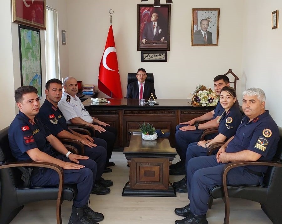 Marmaris İl&ccedil;e Jandarma Komutanı Yarbay &Ccedil;am, Kaymakam Kaya ile bir araya geldi
