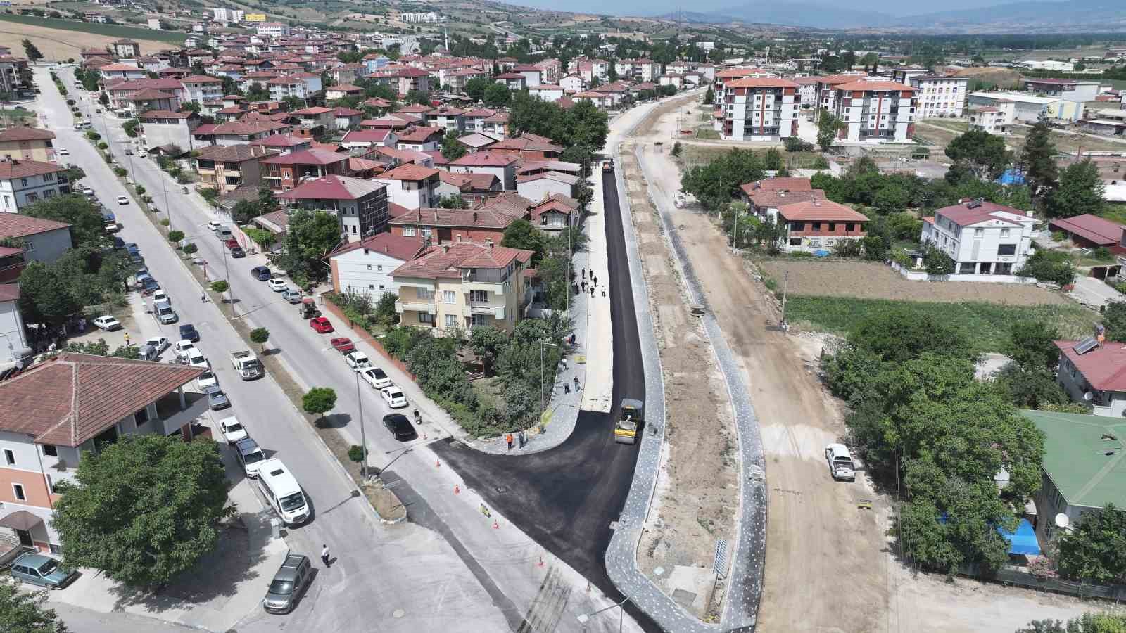 Erbaa Yılmaz Kayalar Bulvarı ikinci etapta asfalt çalışmalarına başlandı