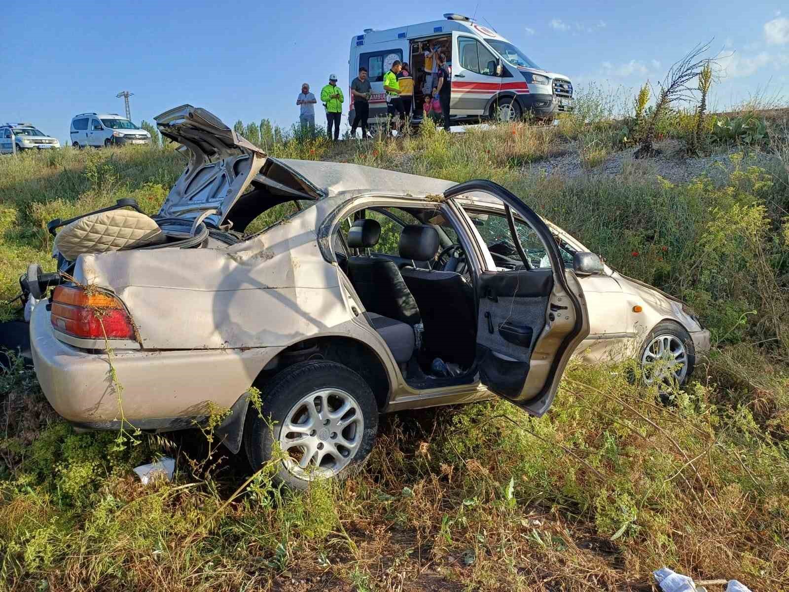 Kontrolden çıkan otomobil tarlaya uçtu: 3’ü çocuk 7 yaralı