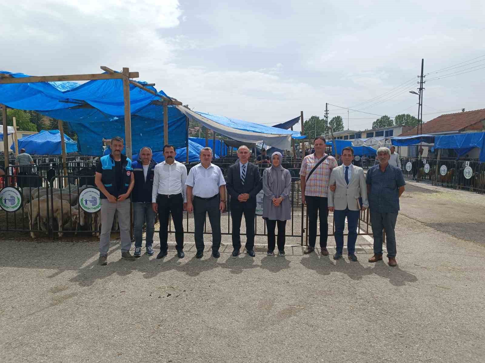 Bozüyük’te kurban satış ve kesim yerleri denetlendi