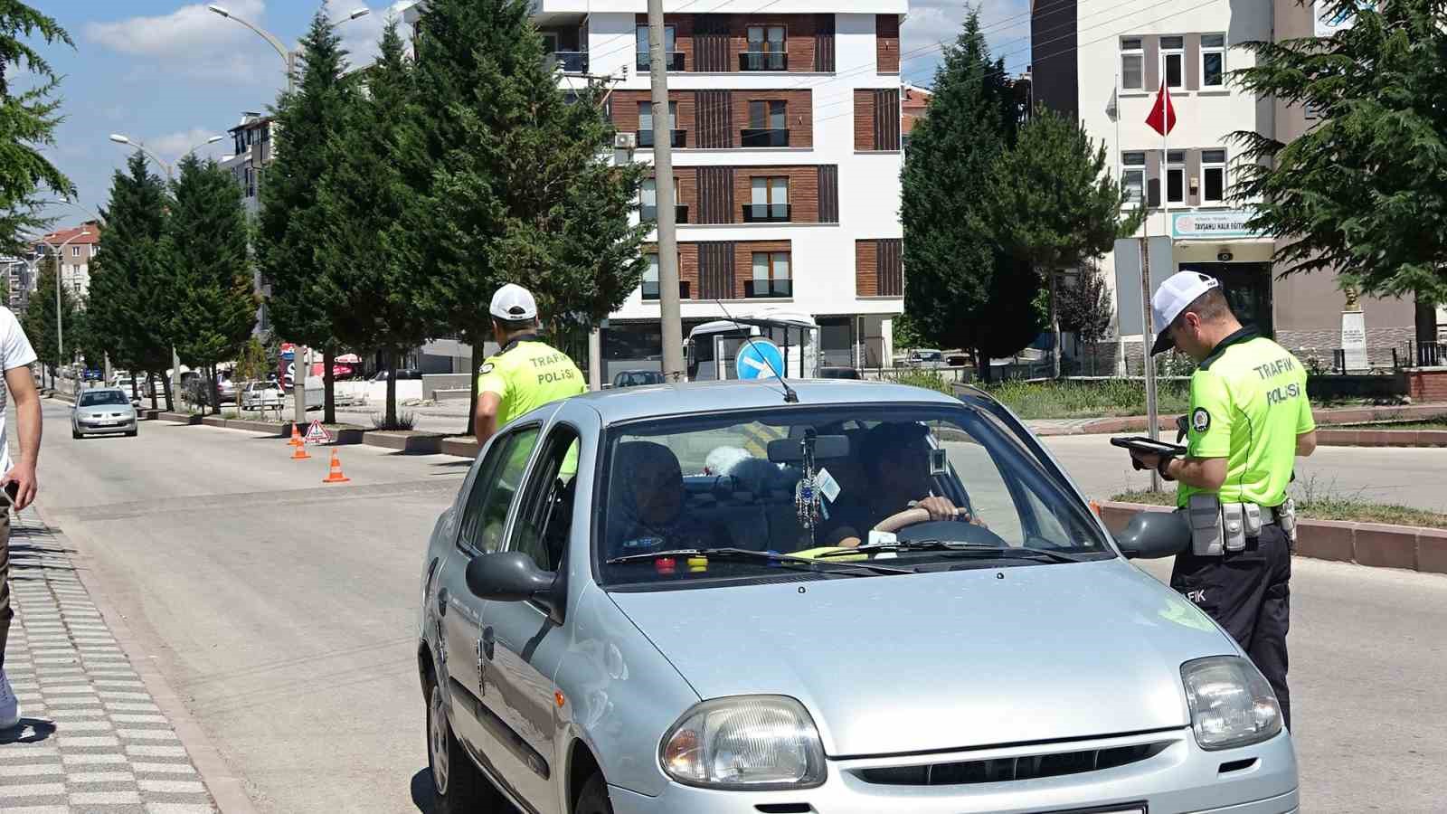 Bayram &ouml;ncesi trafik denetimleri ger&ccedil;ekleştirildi
