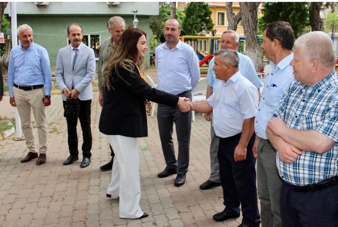 Pehlivank&ouml;y protokol&uuml; bayramlaştı
