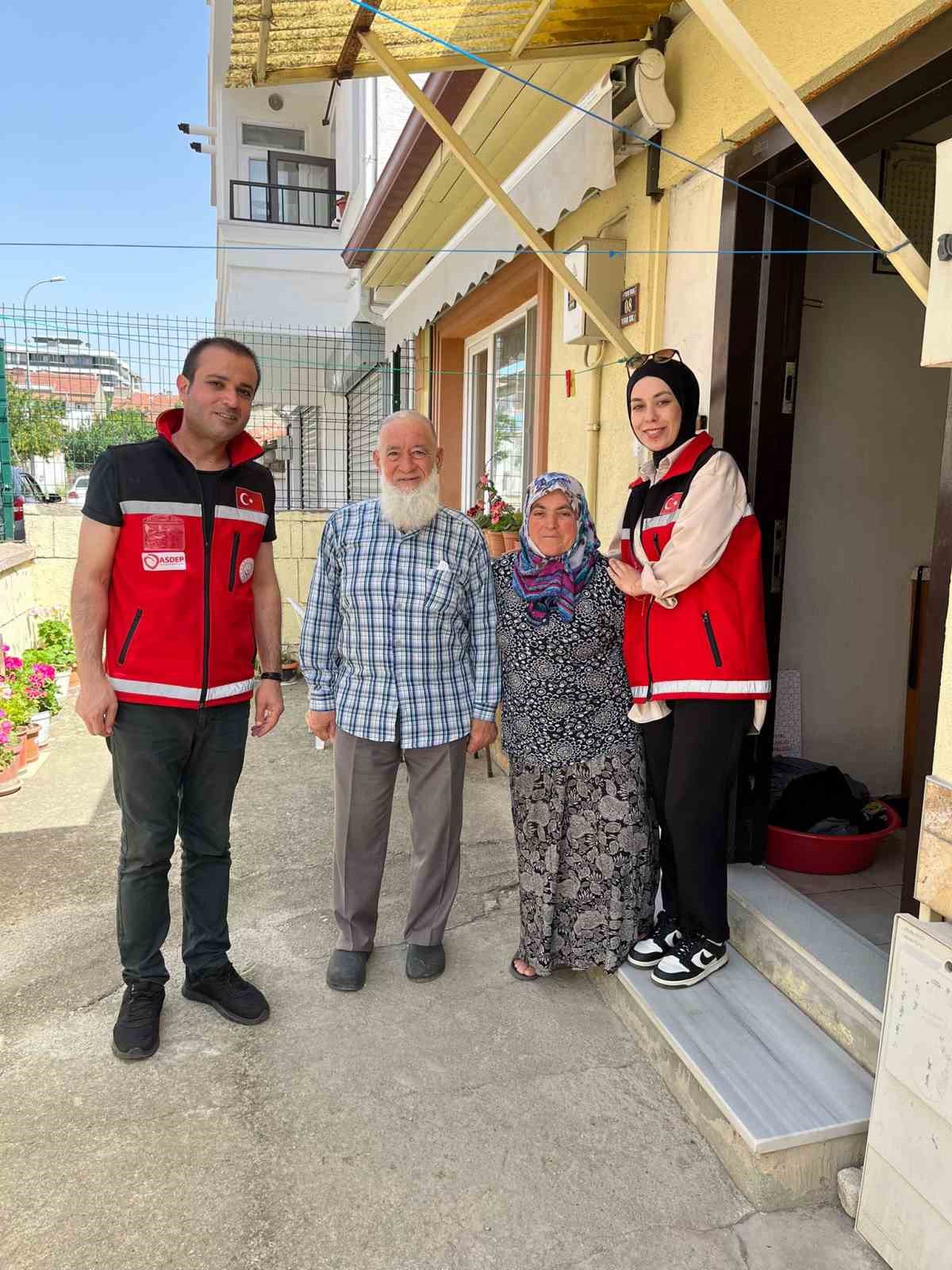 Kurban Bayramı dolayısıyla şehit kabirleri ve şehit aileleri ziyaret edildi